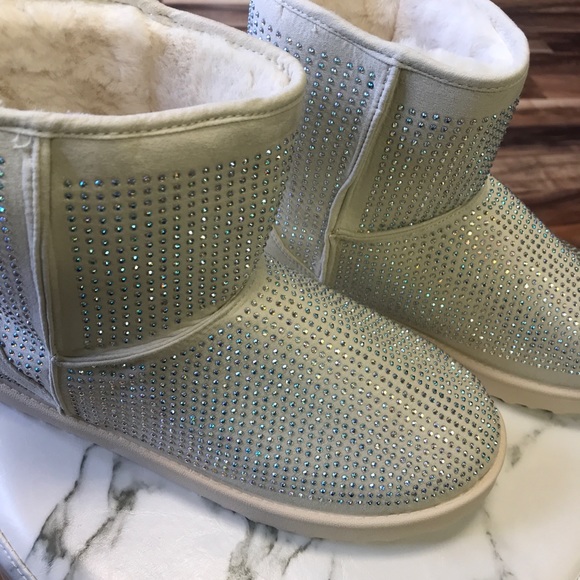 ‼️ Cream Diamond Iridescent Fur Flat Ankle Boots - Picture 5 of 8